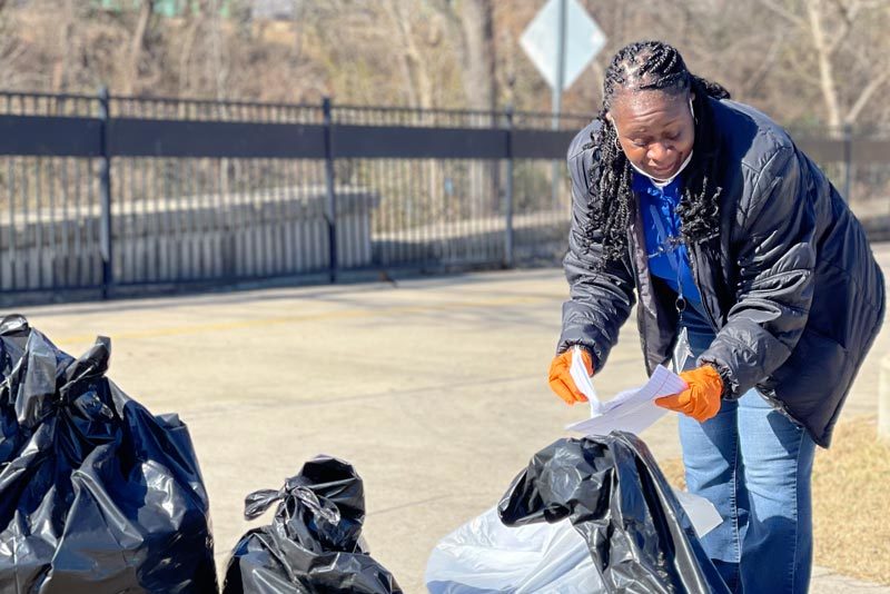 Helping Neighbors Move into Housing City of Dallas Office of